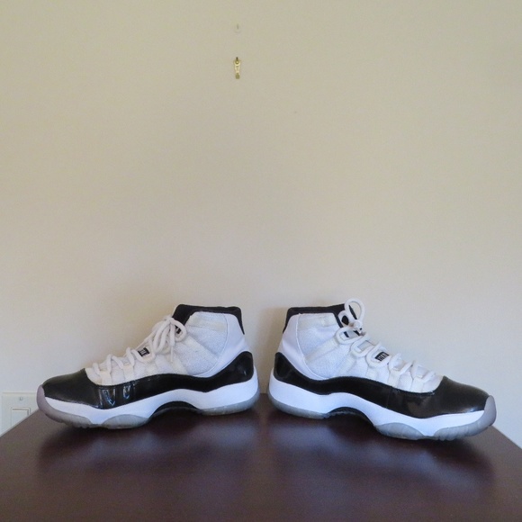 Air Jordan 11 Retro Concord 2011 Size 10 VNDS - Picture 4 of 7